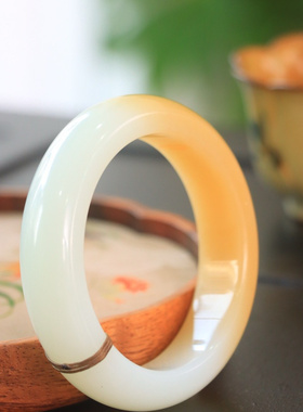 正宗羊脂糖白玉手镯送岳母亲礼物