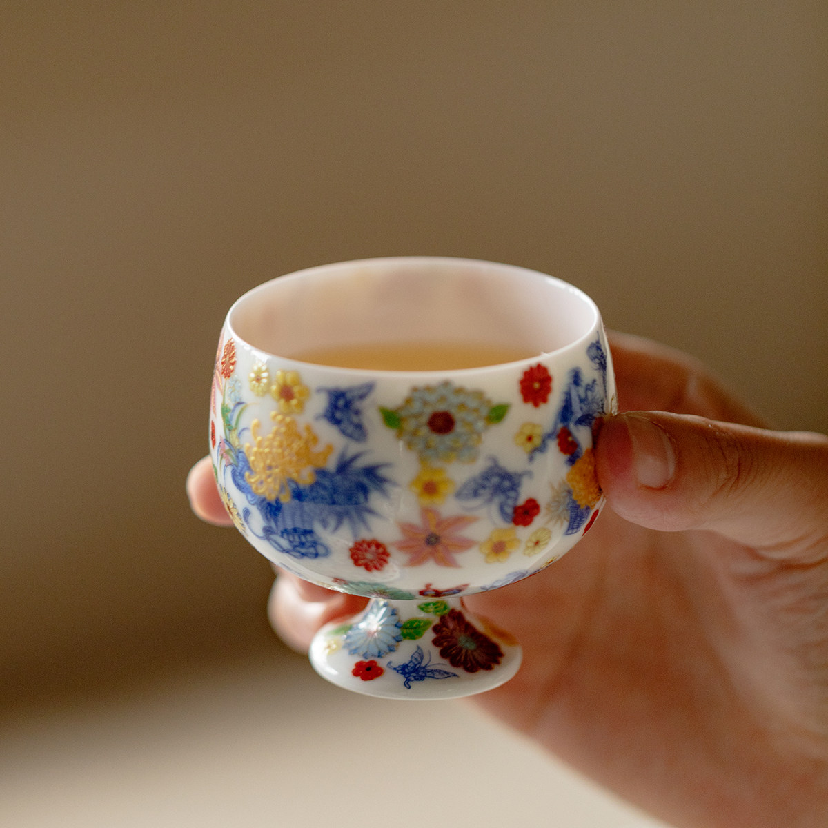 梵汝景德镇粉彩高足主人杯高颜值精致绘梦繁花茶杯高端陶瓷品茗杯,淘宝优惠券,粉丝福利购,淘宝优惠卷