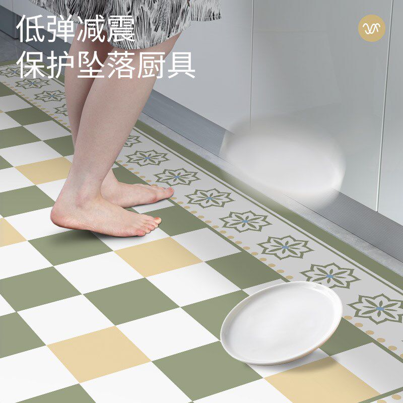 Kitchen floor mats are non-slip and oil-proof, wipeable and wash-free, kitchen carpets are fully covered with PVC floor mats, thickened doorway and stain-resistant floor mats.