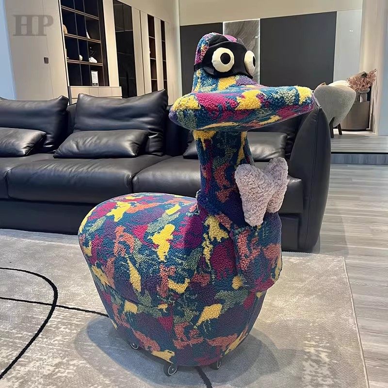 网红唐老鸭带轮溜溜鸭凳子高档软装创意休闲椅子客厅摆件新房乔迁,淘宝优惠券,粉丝福利购,淘宝优惠卷