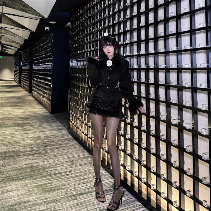 恶魔大人极光油亮黑丝一体吊带长筒袜性感超薄过膝美腿丝滑高筒袜,淘宝优惠券,粉丝福利购,淘宝优惠卷