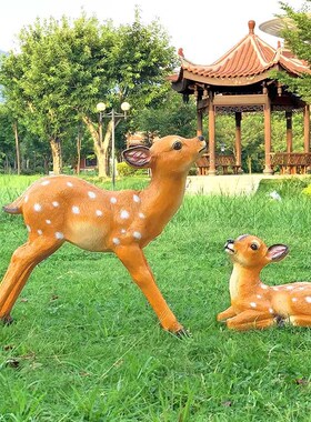 仿真梅花鹿雕塑售楼部幼儿园林景观装饰品户外草坪玻璃钢动物摆件