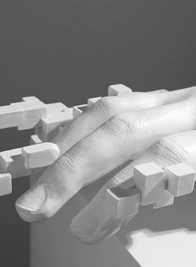 现代抽象手摆件样板间客厅电视柜玄关树脂人物简约创意装饰品