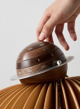 实木万年历摆件创意办文公行星KUI日历男生日生礼物小众桌高级创