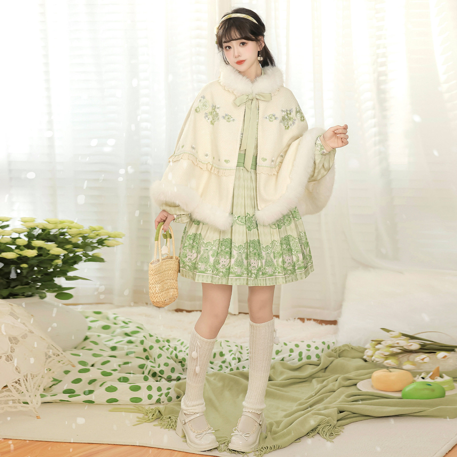 原创汉服女云茸初雪汉元素中国风连衣裙加绒斗篷秋冬款,淘宝优惠券,粉丝福利购,淘宝优惠卷