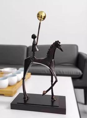 饰创意马背女铸铁金孩dq10022属摆件家居客厅书房装品公室陈办列