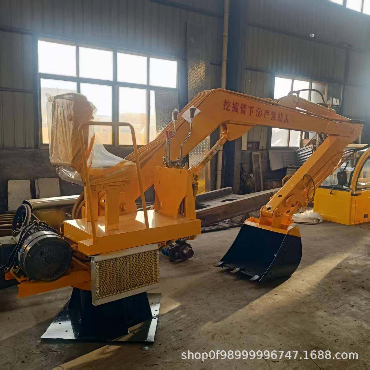 四驱四不像随车挖拉土拉沙车载挖运一体机6吨多功能轮式随车挖,淘宝优惠券,粉丝福利购,淘宝优惠卷