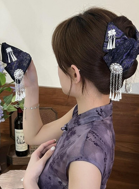 新中式苗疆风铃三角抓夹发饰女