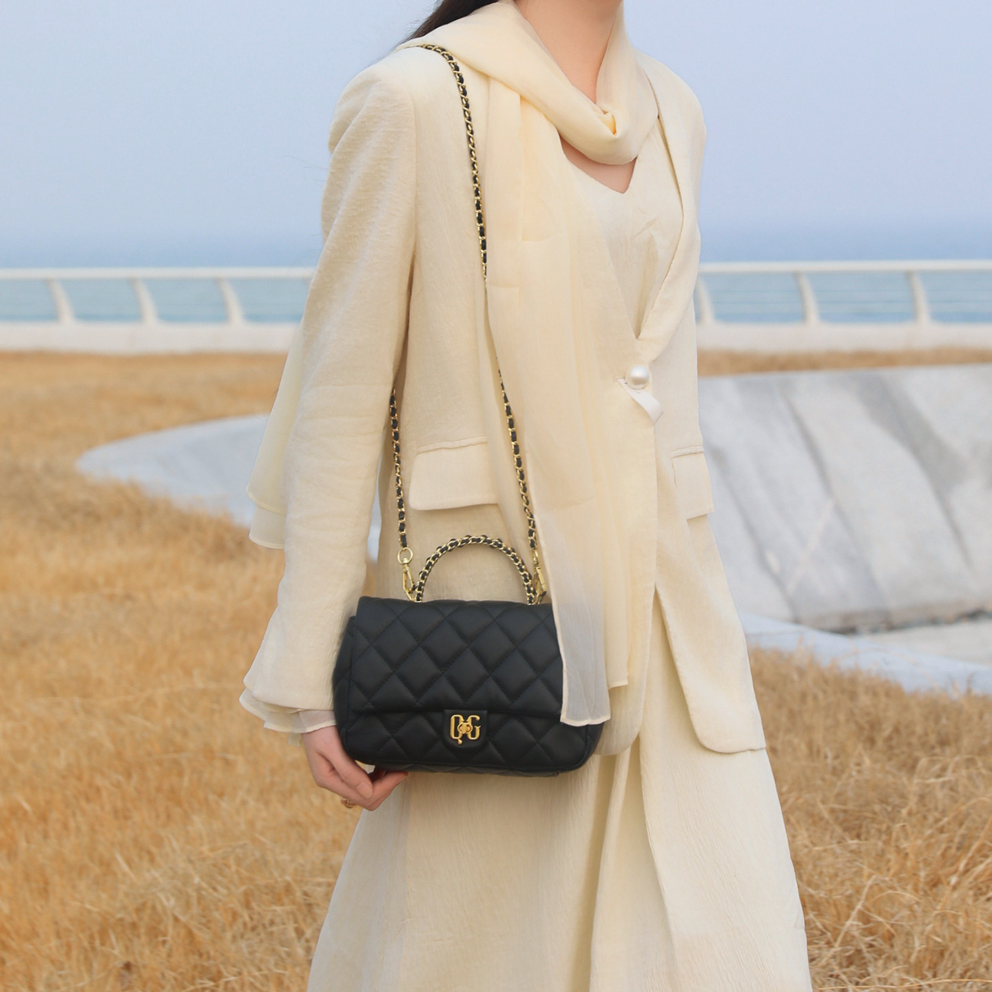 QG白色包包女2026新款头层牛皮小香风菱格链条包斜挎包手提女包