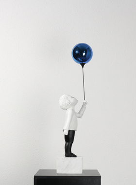 简约轻奢抽象雕塑艺术气球卡通人物G摆件样板间电视柜软装饰品