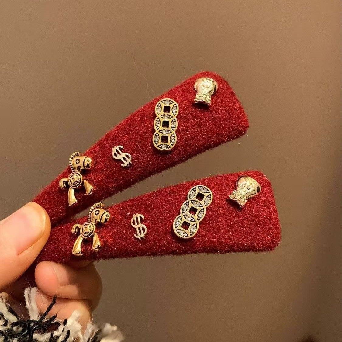 马上有钱~红色小马发夹边夹侧边发卡女高级感新年圣诞头饰刘海夹,淘宝优惠券,粉丝福利购,淘宝优惠卷