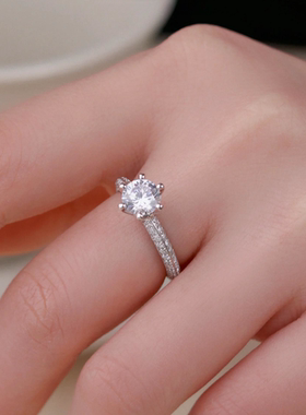 莫桑戒指1克拉半壁江山钻