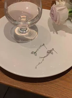 批发人鱼耳环对称珍珠流苏耳钉耳针轻奢耳气质高级耳洞个性新款耳