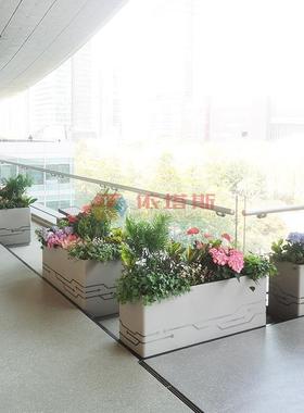 深圳工业展览馆天桥广场镀锌板长方形烤漆花箱不锈钢花槽