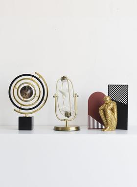 高感轻奢BJE创意摆件样板间客厅关酒柜装玄级饰品塑艺术人雕物摆