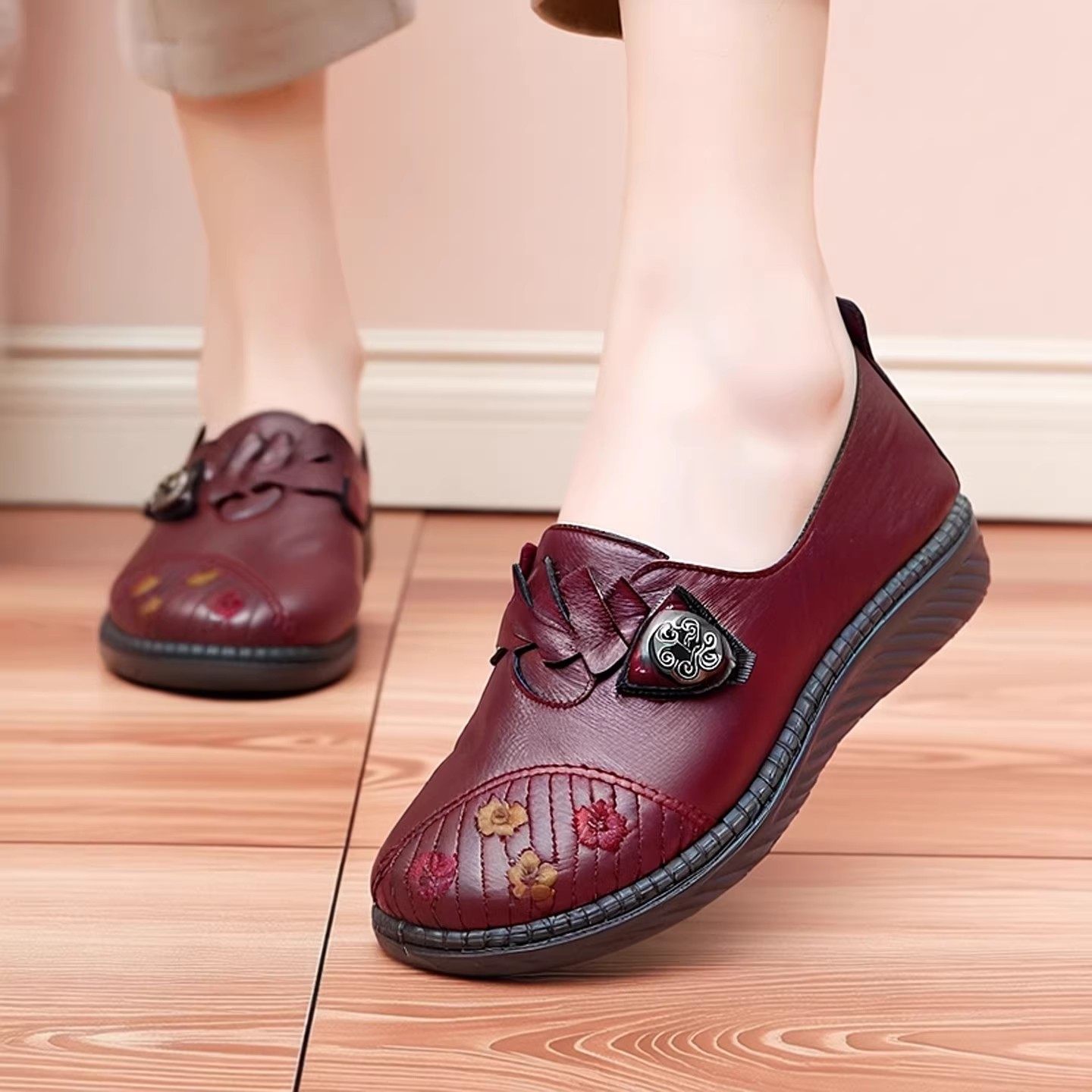 2026春秋新款软底不累脚老人鞋布鞋女妈妈鞋平底防滑印花奶奶鞋,淘宝优惠券,粉丝福利购,淘宝优惠卷