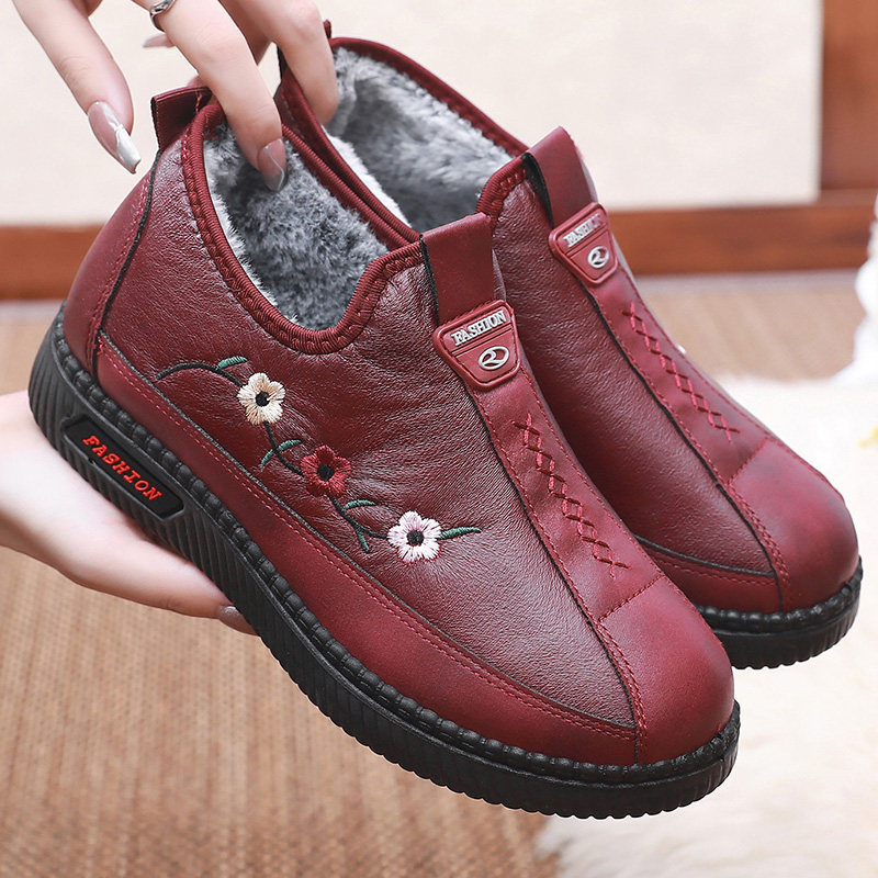 冬季加绒防滑老北京布鞋女老人鞋保暖加厚雪地靴中老年平底妈妈鞋,淘宝优惠券,粉丝福利购,淘宝优惠卷