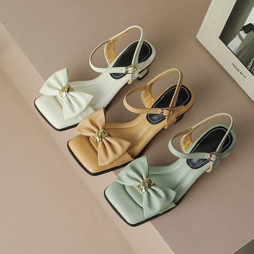 韩版仙女甜美蝴蝶结全皮2023夏新款粗中跟方头一字扣带露趾凉鞋女 - 图2