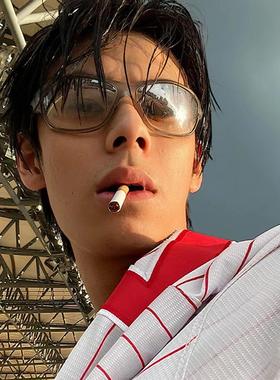 跑步登山骑行墨镜男户外运动防风眼镜未来感街拍防晒近视太阳镜女