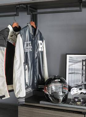 样板间男孩房XBU机车美主衣题装饰品摆衣帽间组合皮革儿童服外套