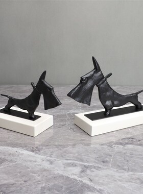 现代简约铸铁黑色刀刀狗样板房售楼部卧室客厅书房桌面饰品摆件