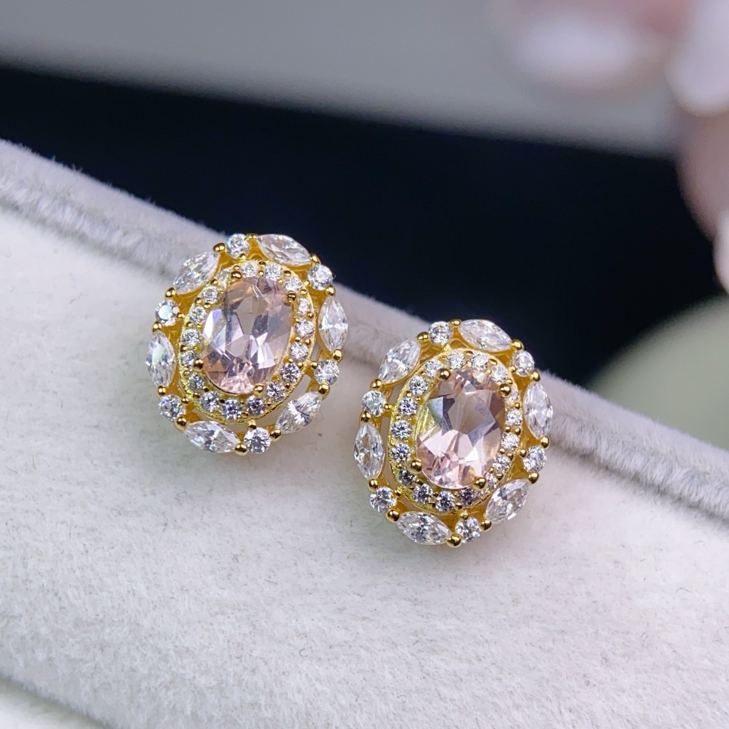 【中国地质大学珠宝】纯天然摩根石耳钉晶体干净色彩独特水水的,淘宝优惠券,粉丝福利购,淘宝优惠卷