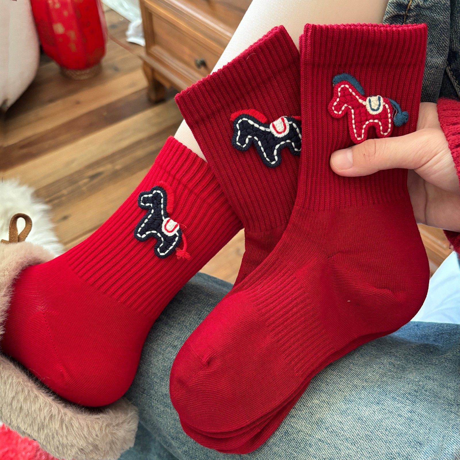 2026新年红袜子马年本命年属马喜庆百棉水溶马布标可爱大红中筒袜,淘宝优惠券,粉丝福利购,淘宝优惠卷