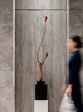 现代抽象木雕玄关摆件高档会所酒店样板房雕塑艺术品创意软装摆设