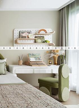 绿色衣帽样板间儿童房书桌软装摆件女孩房绘画 画工具画 画板画