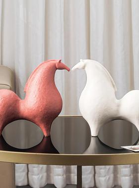 马到成功红色马陶瓷摆饰高级感客厅玄关酒柜电视柜办公室装饰品