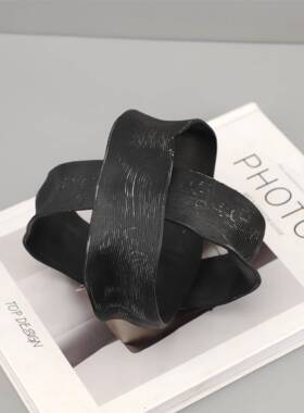 新中式创房0129意铸铁黑色样缠绕球件板售楼部卧室书房摆桌面软装