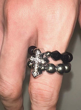 原创设计黑银珍珠弹力闪钻十字架戒指嘻哈朋克风男生指环
