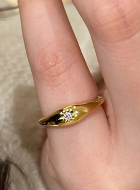 小红书爆款古法Vintage中古风黄金色戒指2025新款星芒六芒星尾戒