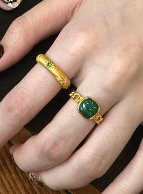 小红书同款祖母绿方糖玉髓戒指时尚轻奢满钻爆闪鸽血红宝玛瑙指环