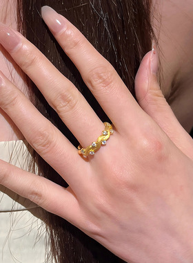 小红书新款璀璨星河钻戒时尚高颜值设计爆款轻奢个性百搭拉丝戒指