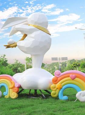 户外网红爱心坐凳打卡拍照摆件景区云朵秋千座椅雕塑卡通兔子装饰
