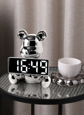 时钟表摆台式暴力熊公仔挂钟入户玄关客厅电视柜酒柜子装饰品