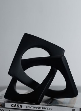 现代简约欧式轻h奢几何环形缠绕创意摆件样板房售楼处软装饰品摆