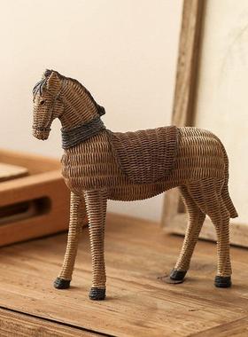 复古仿藤编马摆件家居饰品客厅玄关装饰品艺术酒柜树脂摆设工艺品