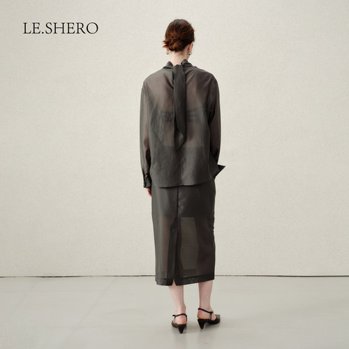 LE.SHERO原创设计莱卡混纺飘带微透休闲立领长袖上衣半身裙两件套 - 图2