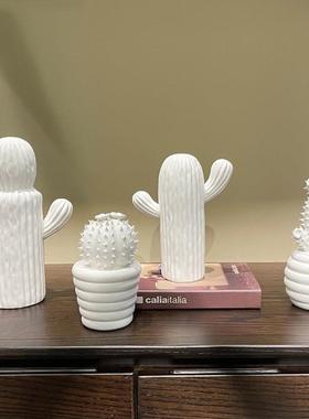 简单现代陶瓷仙人掌摆件轻奢创意客厅样板房玄关桌面家居软装饰品