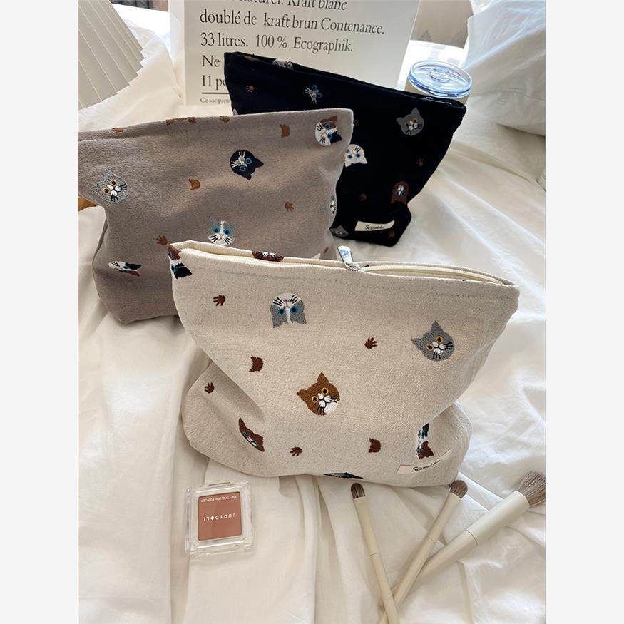 小白兔几 日式刺绣猫咪棉麻化妆包零钱收纳袋文艺可爱便携手拿包,淘宝优惠券,粉丝福利购,淘宝优惠卷