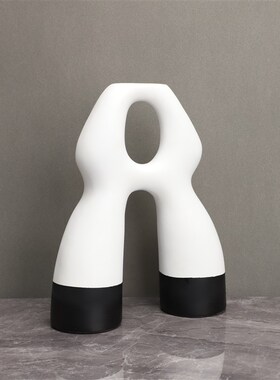 现代简约轻奢树脂抽象艺术摆件z客厅样板间电视柜茶几软装饰品摆