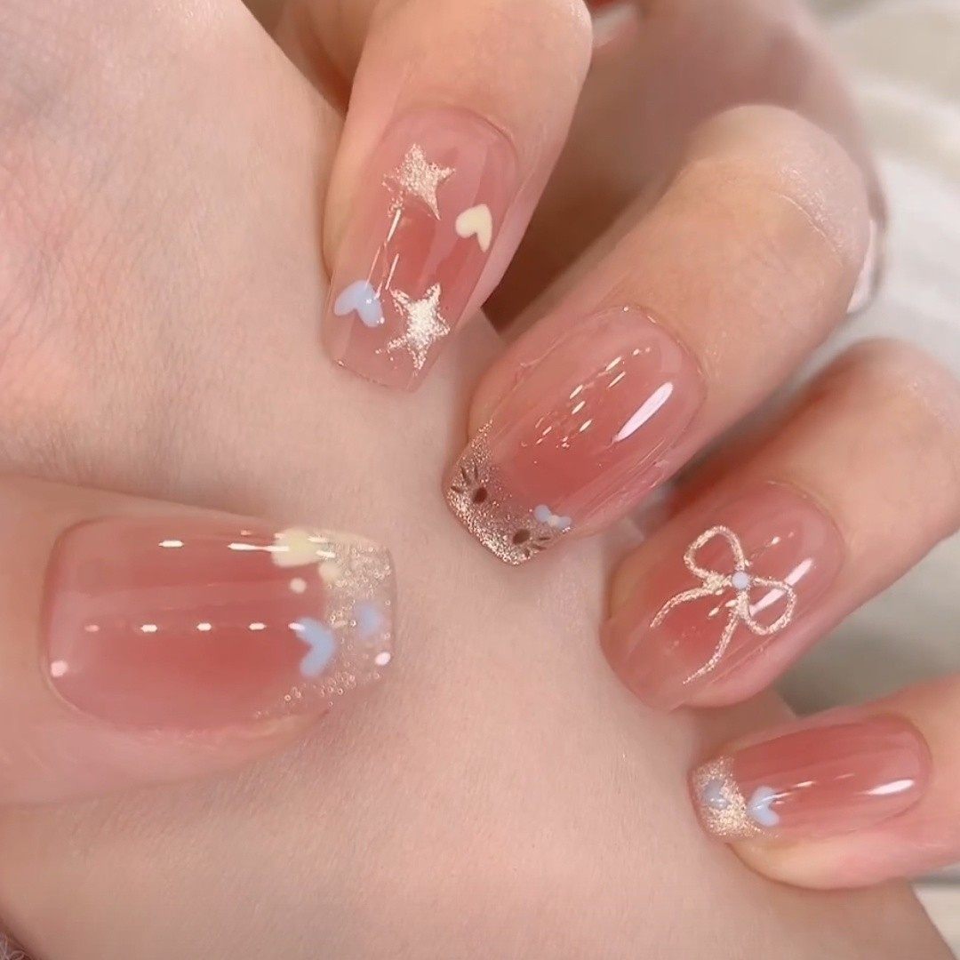 【喵喵卷】春夏手工短款穿戴甲气质温柔百搭少女感美甲2025爆款推,淘宝优惠券,粉丝福利购,淘宝优惠卷