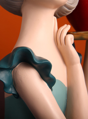 时尚女郎摆件家居客厅电视柜办公室装饰创意结婚礼物装饰品轻奢风