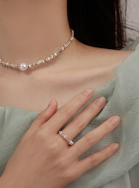 个性气质b单颗珍珠吊坠项链女2023新款潮爆款锁骨链网红百搭脖颈