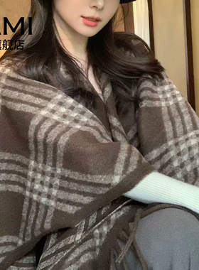 AMI女装高级感撞色披肩女外搭2026新款小众围巾披风斗篷外套秋季9