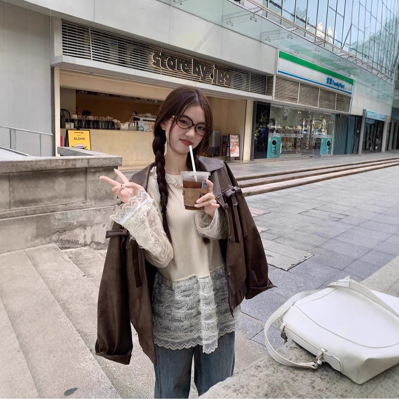 春秋磨毛打底衫女秋冬新款显瘦大码女装遮肉蕾丝花边长袖上衣外穿,淘宝优惠券,粉丝福利购,淘宝优惠卷