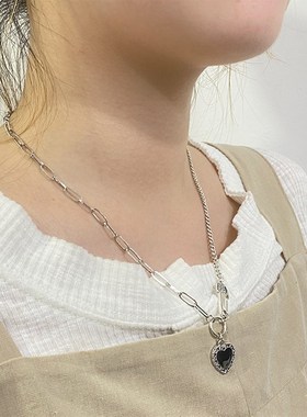 黑色爱心拼接别针项链女纯银夏季2022年新款轻奢小众潮网红锁骨链