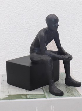 简约现代艺术人物雕塑摆件样板房思考者家居书Q房创意软装饰品摆